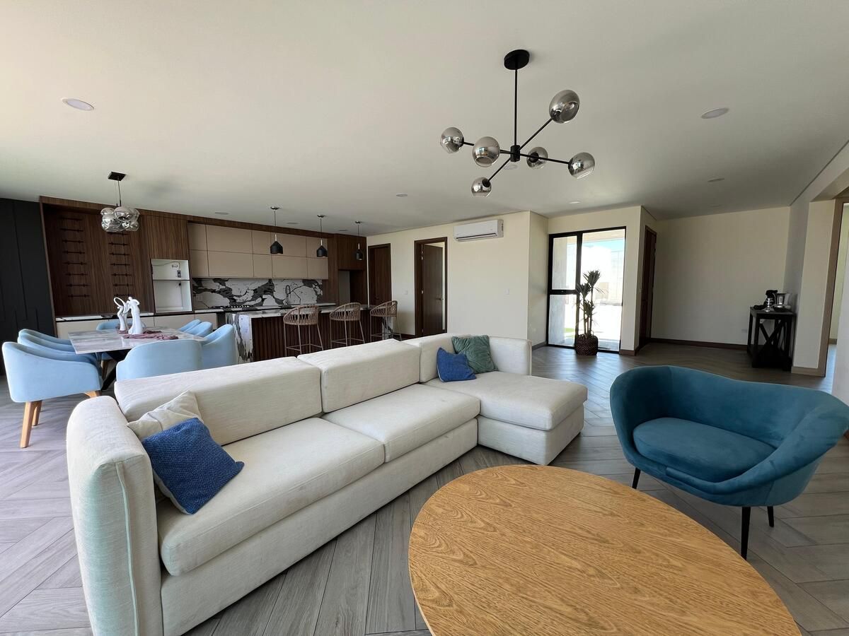 Alma Nova Home For Sale Picture 4