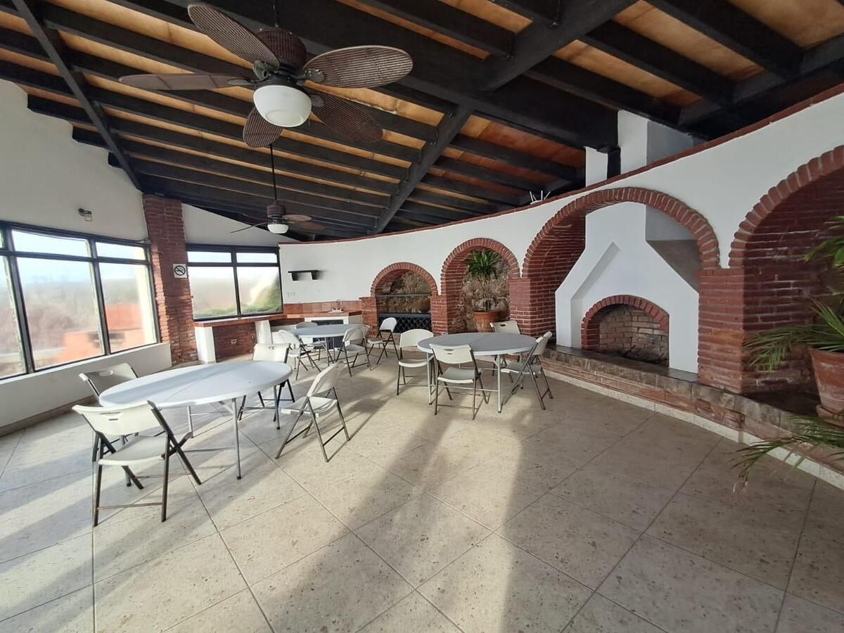 La Paloma Home For Sale Picture 10