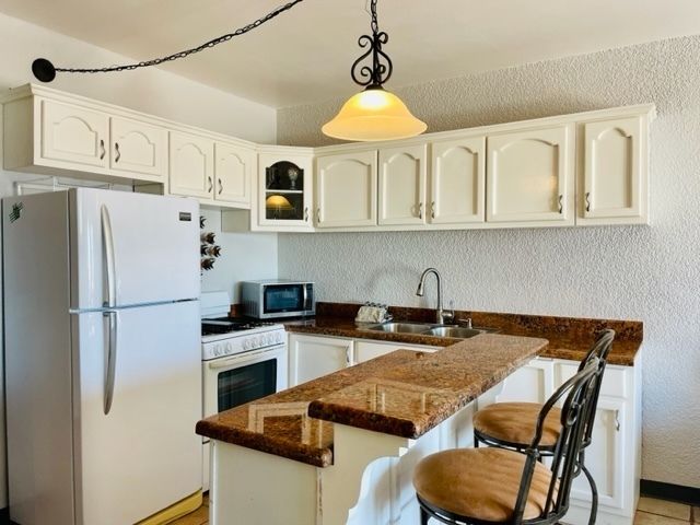 La Paloma Home For Sale Picture 4