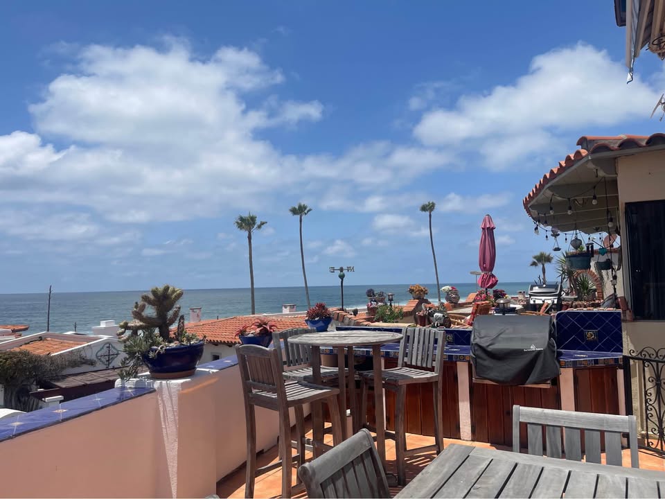 Las Gaviotas Home Picture 2