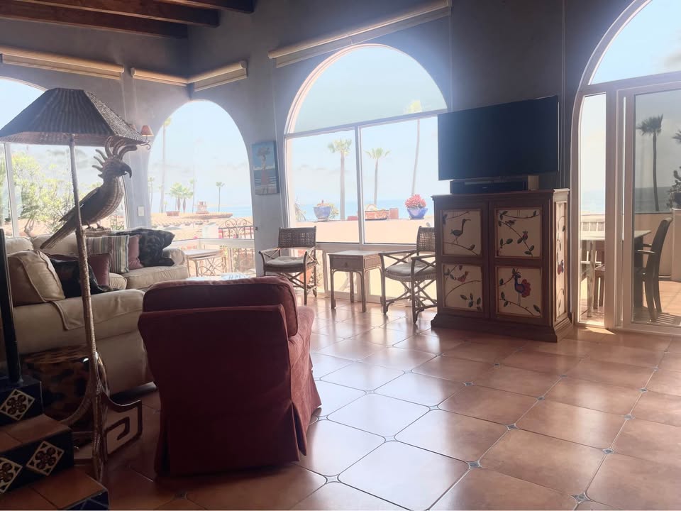 Las Gaviotas Home For Sale Picture 5