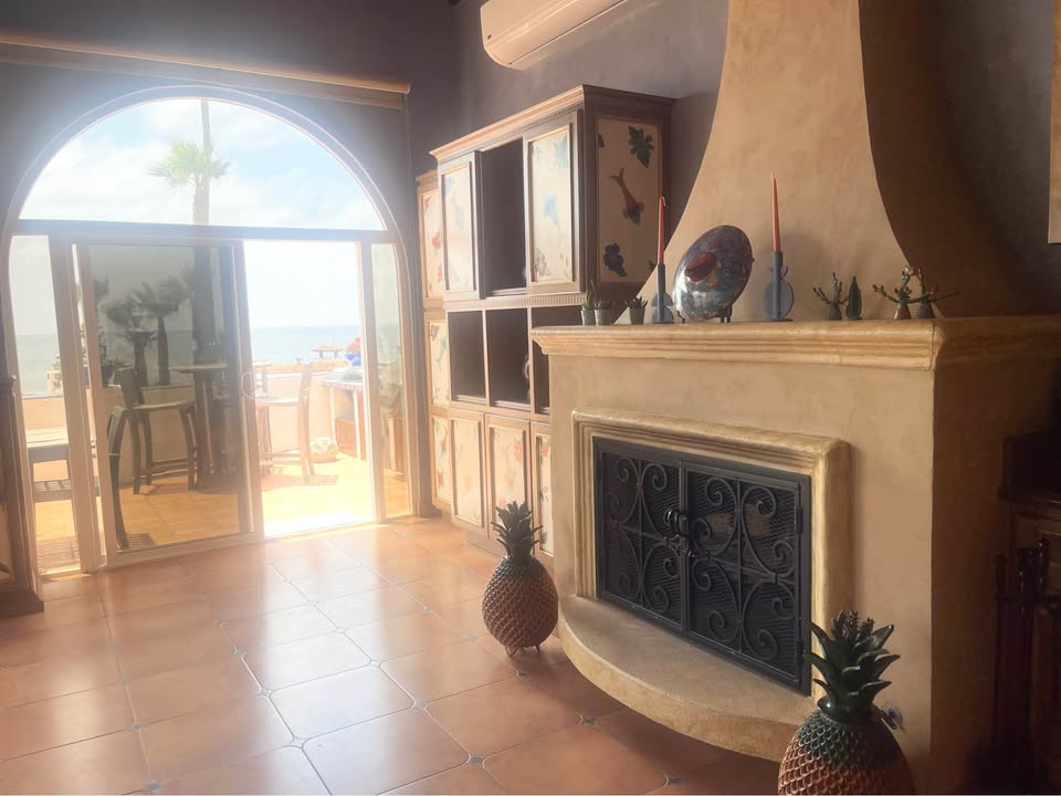 Las Gaviotas Home For Sale Picture 6