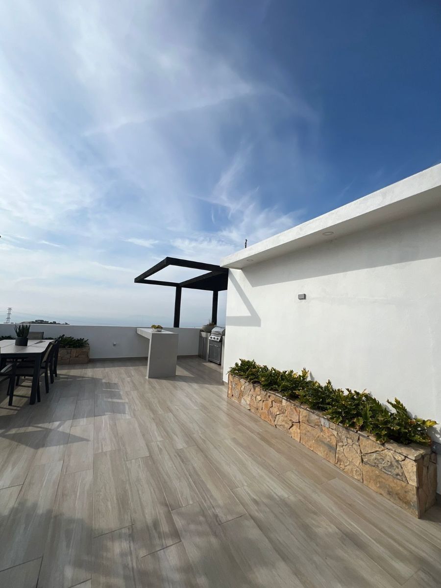 San Marino Home For Sale Picture 3