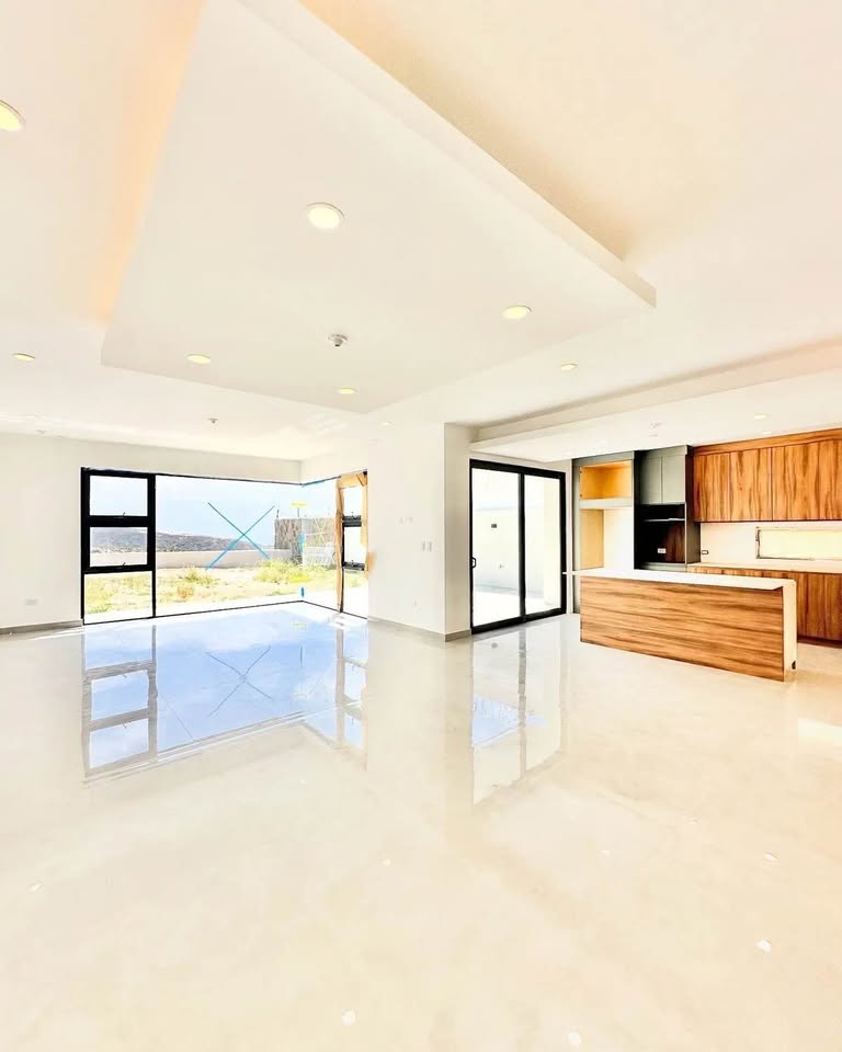 Villa Mar Home For Sale Picture 6